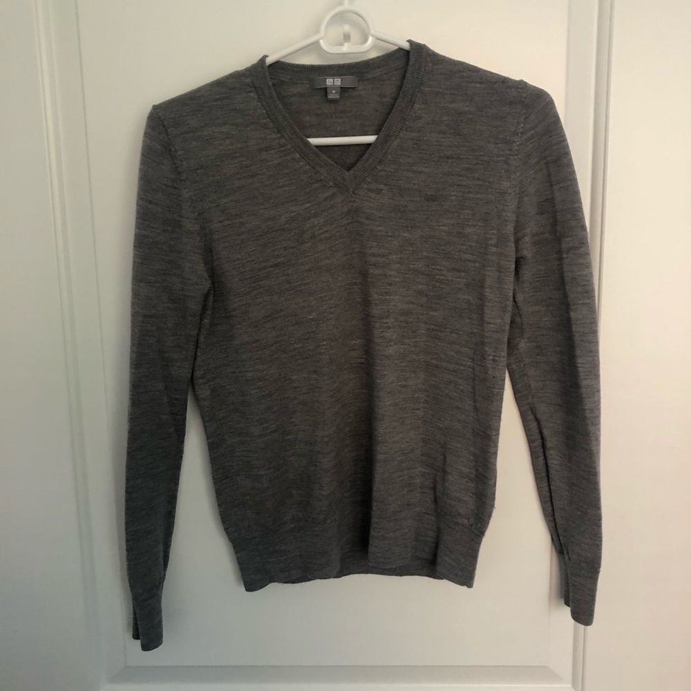 UNIQLO Extra Fine Merino Gray Sweater